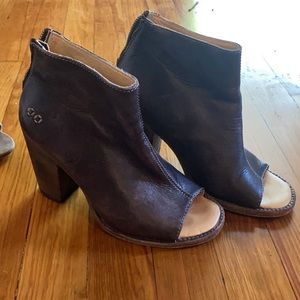 BedStu booties ADORABLE